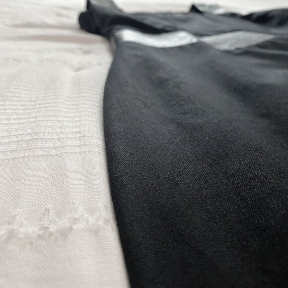 Chic Black Sleeveless Midi Dress - Picture 7 of 9